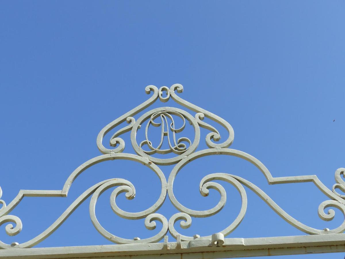Bed and Breakfast Castello du Grand Jardin Valensole Esterno foto