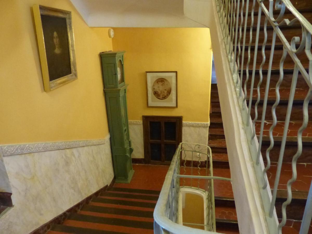 Bed and Breakfast Castello du Grand Jardin Valensole Esterno foto